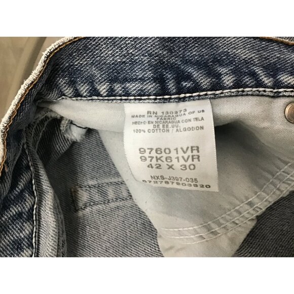 WRANGLER - LIGHT WASH STRAIGHT LEG MEN'S JEANS SIZE 42X30 - Picture 4 of 7